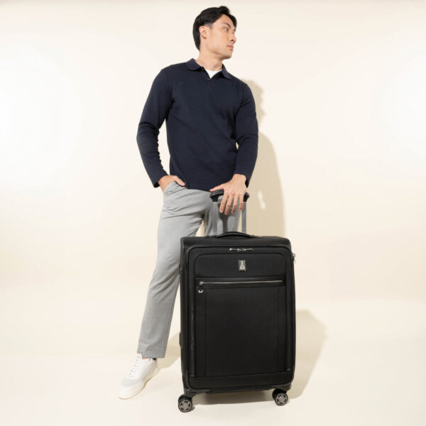 409186541 Platinum® Elite Medium Check-In Spinner