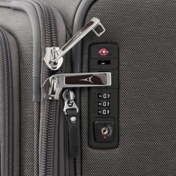 Platinum® Elite Large Check-In Spinner
