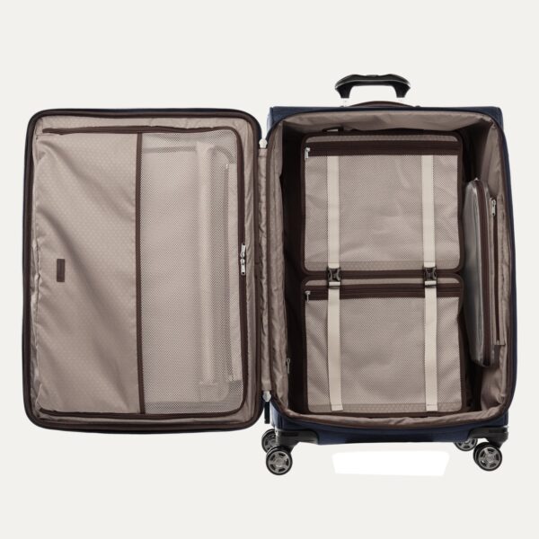 Platinum® Elite Large Check-In Spinner